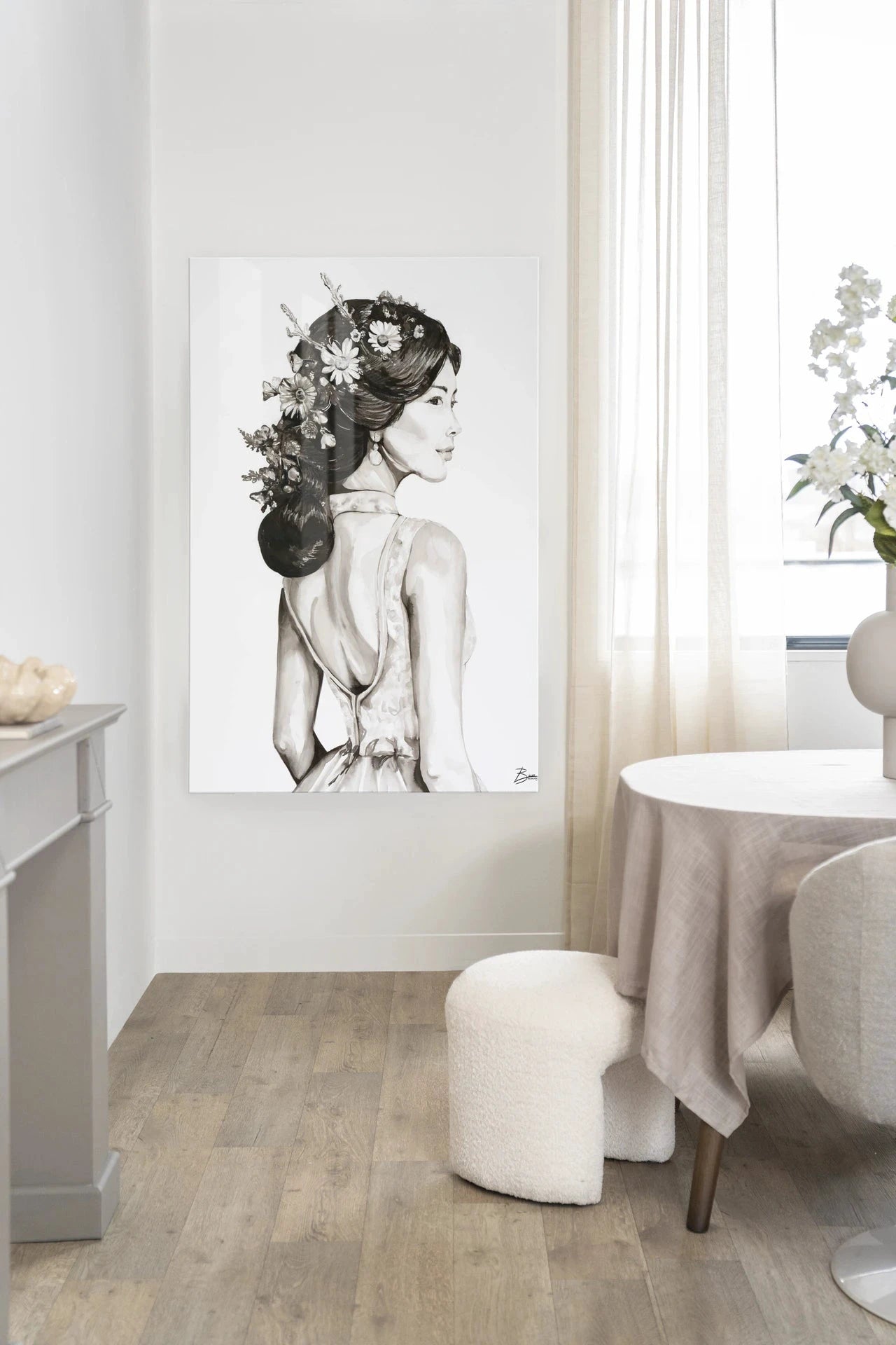 Lady With Blossom - Moderne Wanddecoratie | Artprint, Glass Art, Wandkleed by Urban Cotton