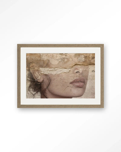 Face Behind The Wall - Moderne Wanddecoratie | Artprint, Glass Art & Wandkleed by Urban Cotton