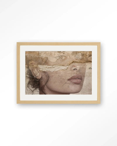 Face Behind The Wall - Moderne Wanddecoratie | Artprint, Glass Art & Wandkleed by Urban Cotton
