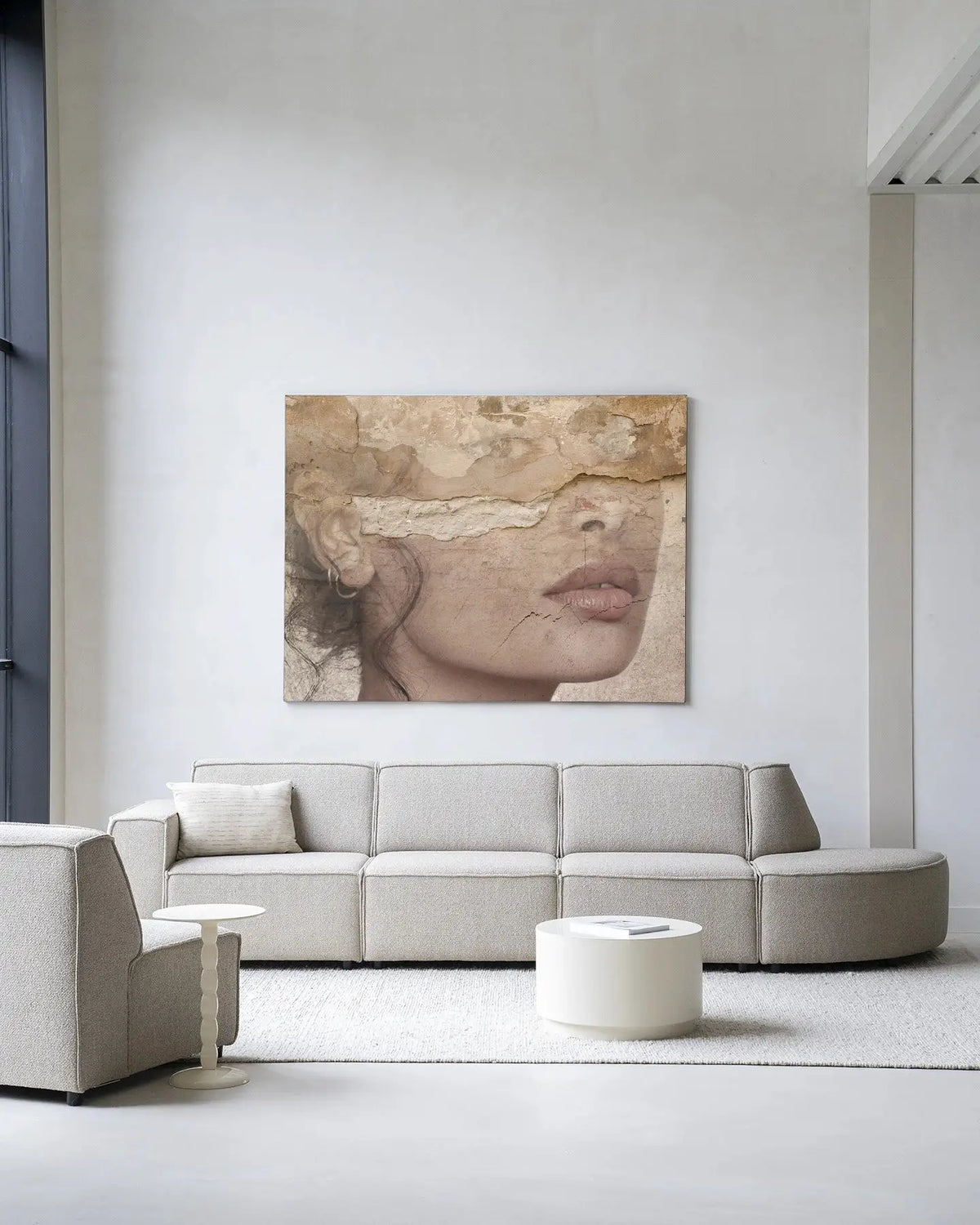 Face Behind The Wall - Moderne Wanddecoratie | Artprint, Glass Art & Wandkleed by Urban Cotton