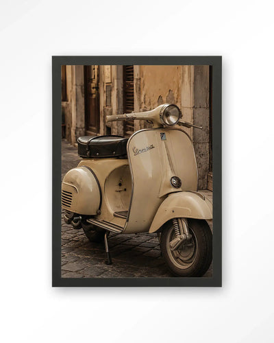 Vespa Crema - Moderne Wanddecoratie | Artprint, Glass Art & Wandkleed by Urban Cotton