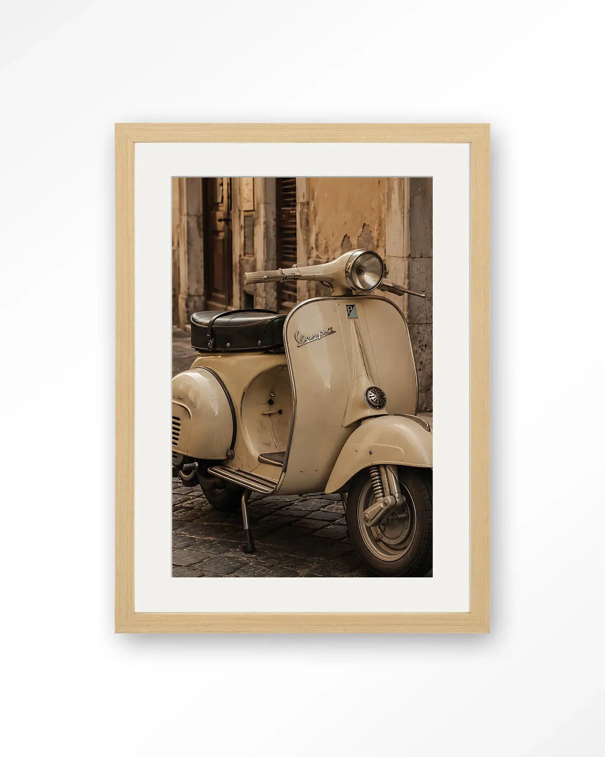 Vespa Crema - Moderne Wanddecoratie | Artprint, Glass Art & Wandkleed by Urban Cotton