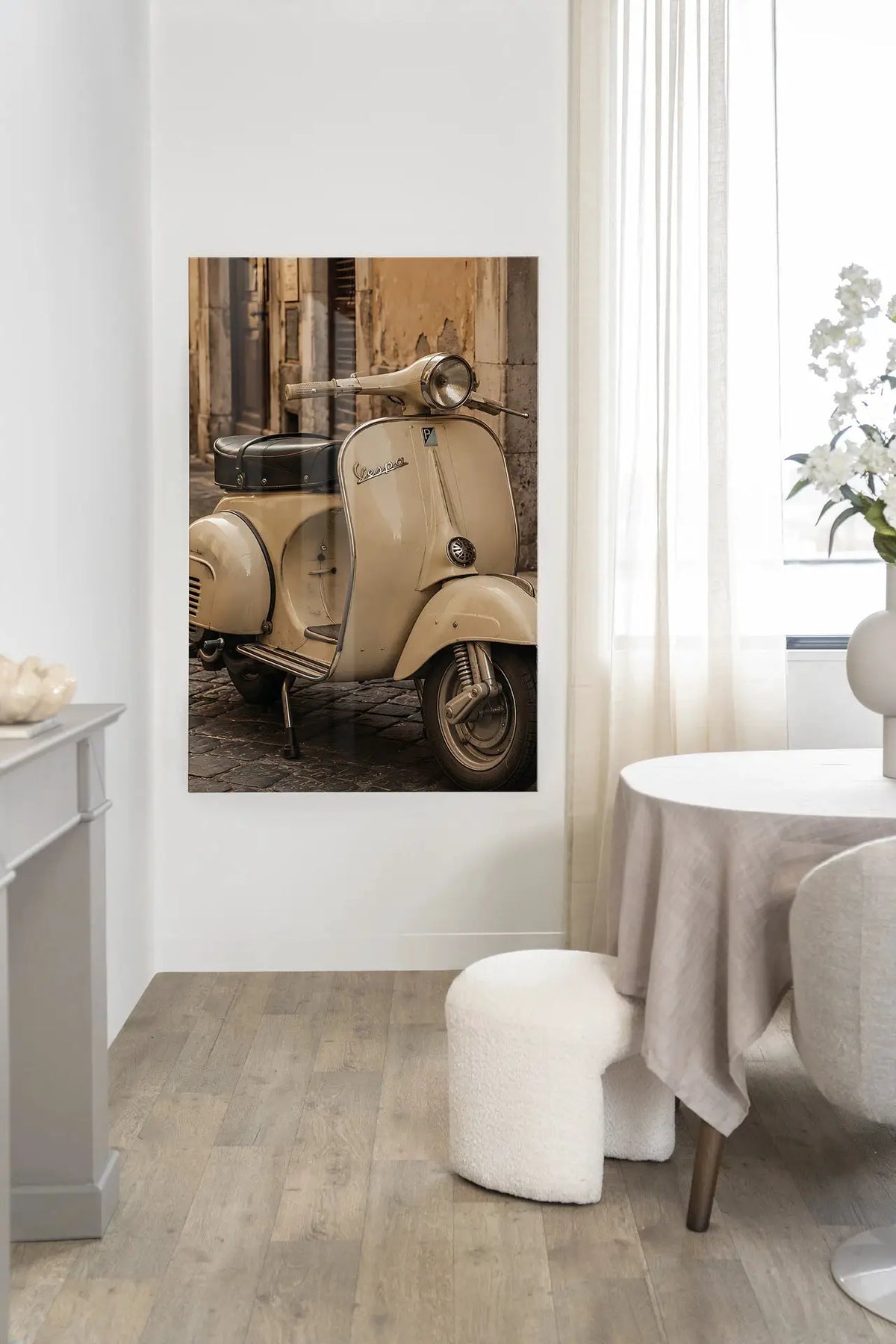 Vespa Crema - Moderne Wanddecoratie | Artprint, Glass Art & Wandkleed by Urban Cotton