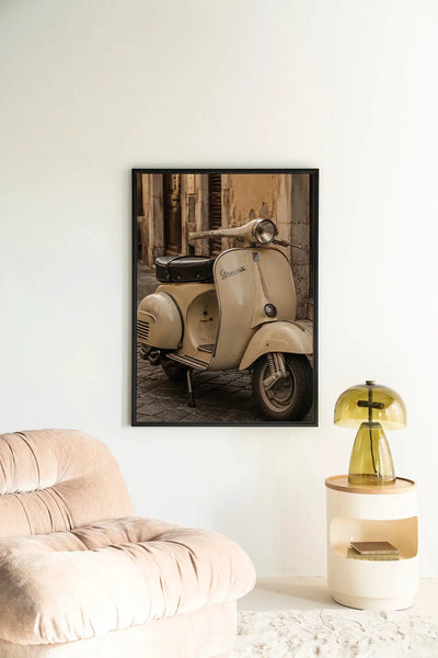 Vespa Crema - Moderne Wanddecoratie | Artprint, Glass Art & Wandkleed by Urban Cotton