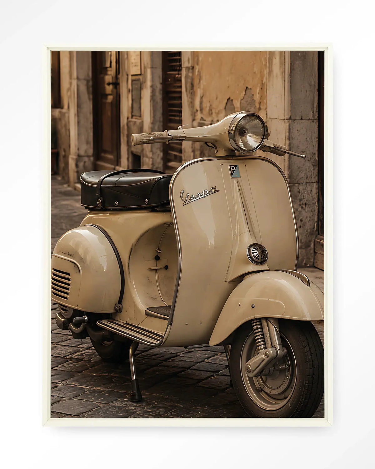 Vespa Crema - Moderne Wanddecoratie | Artprint, Glass Art & Wandkleed by Urban Cotton