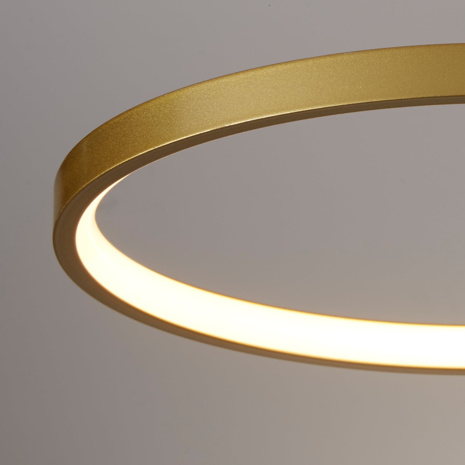 Cirque LED 4Lt Flush, Gold Metal