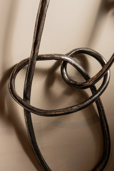 Wun Nikkel Gegoten Aluminium Knoop Wanddecoratie by PTMD