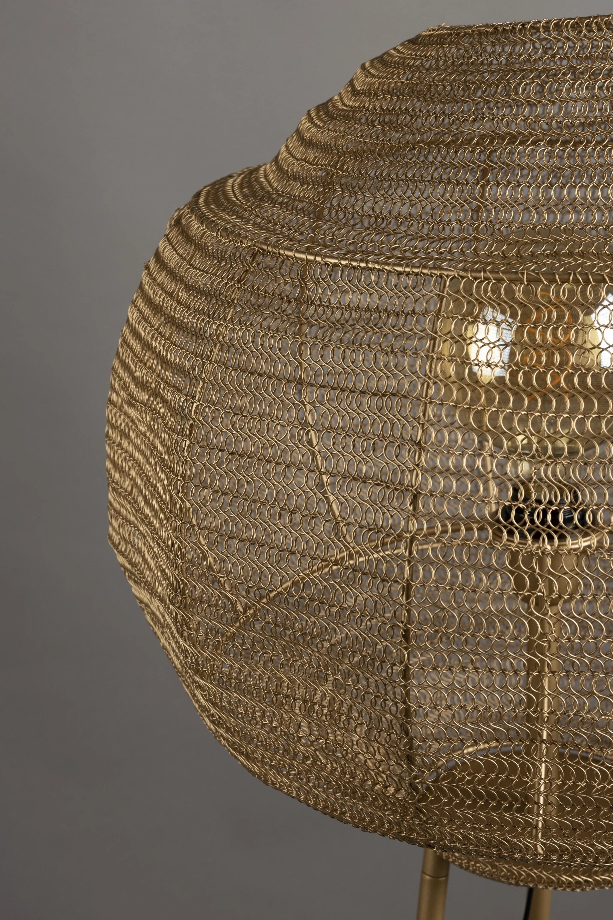 Vloerlamp Meezan Gold by Dutchbone