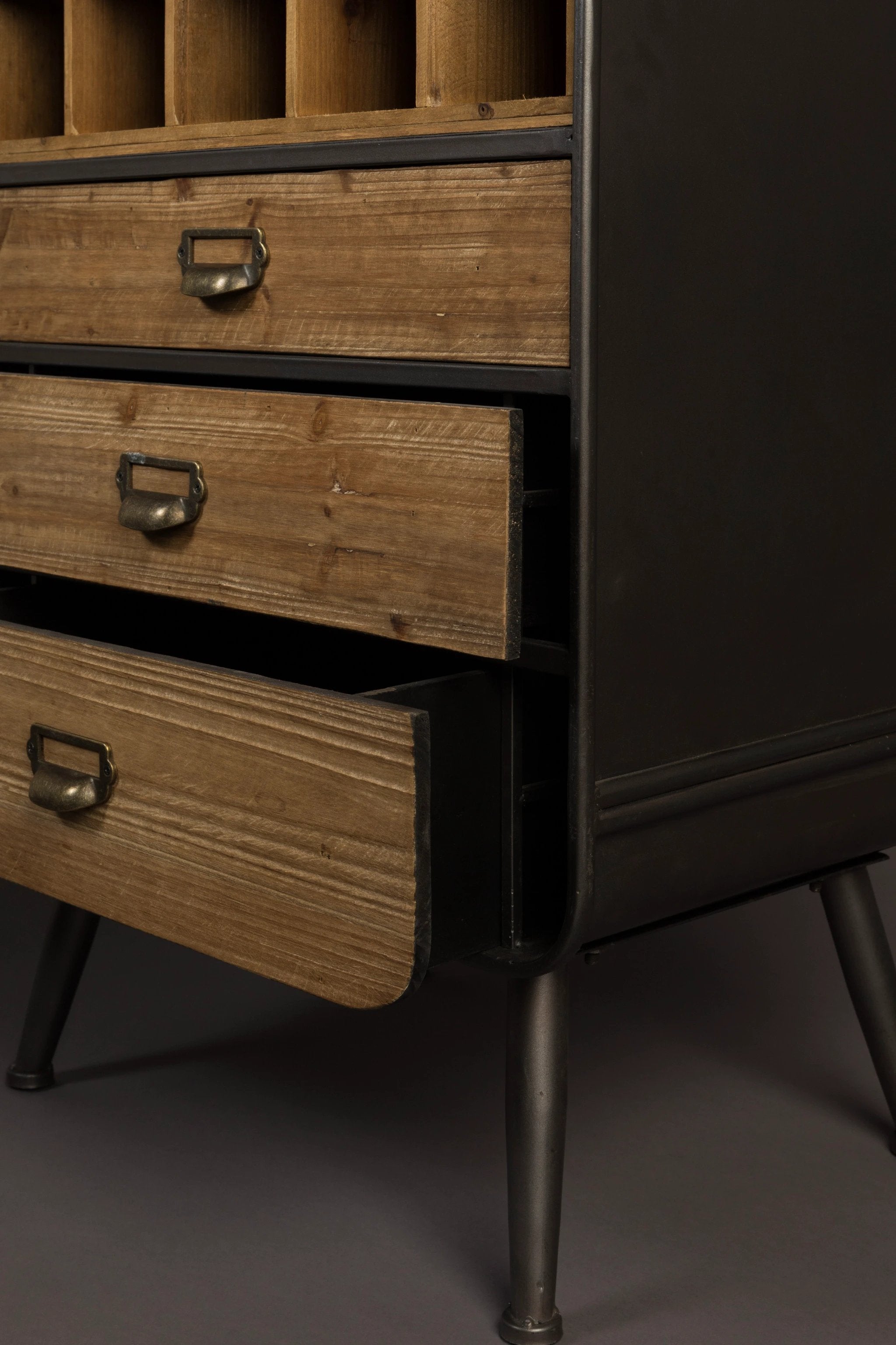 Wijnkast Vino by Dutchbone