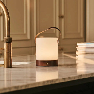 Tafellamp oplaadbaar Avery donkerbruin hout by Tavellio - Amsterdam