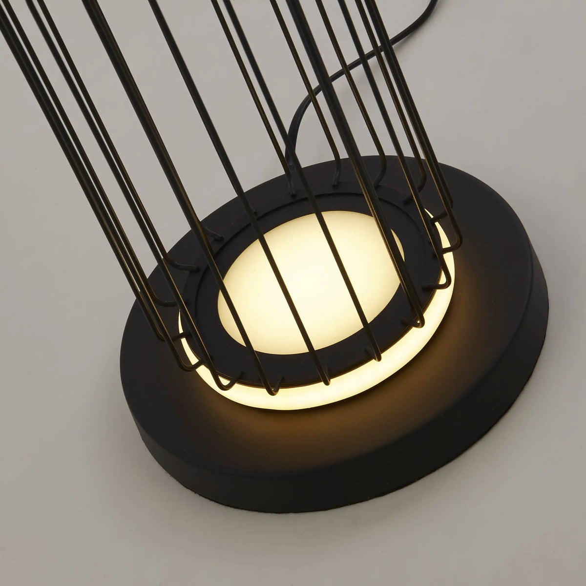 Vloerlamp Circolo - Black, White and Clear by Searchlight