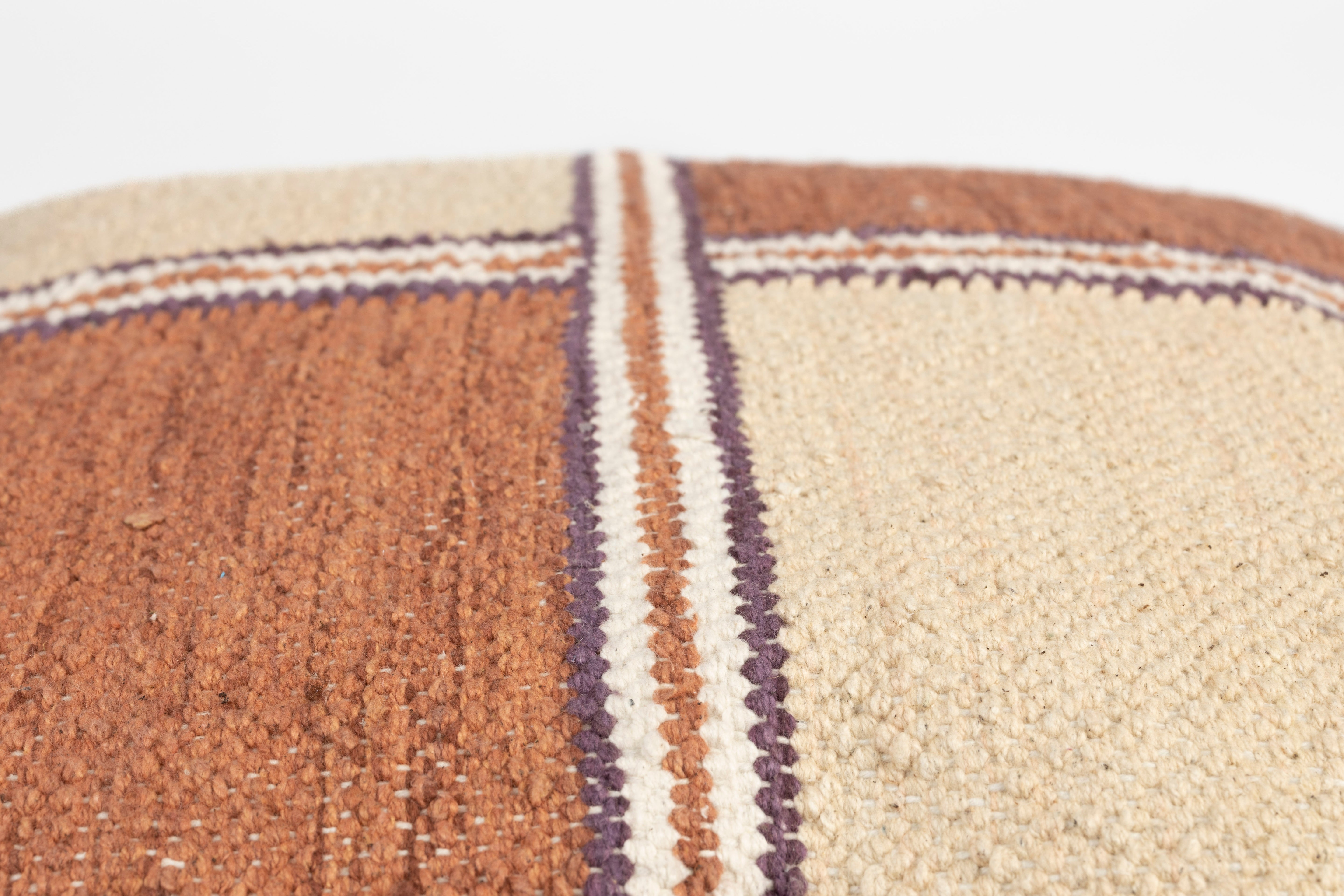 Cushion Gambit 45x45