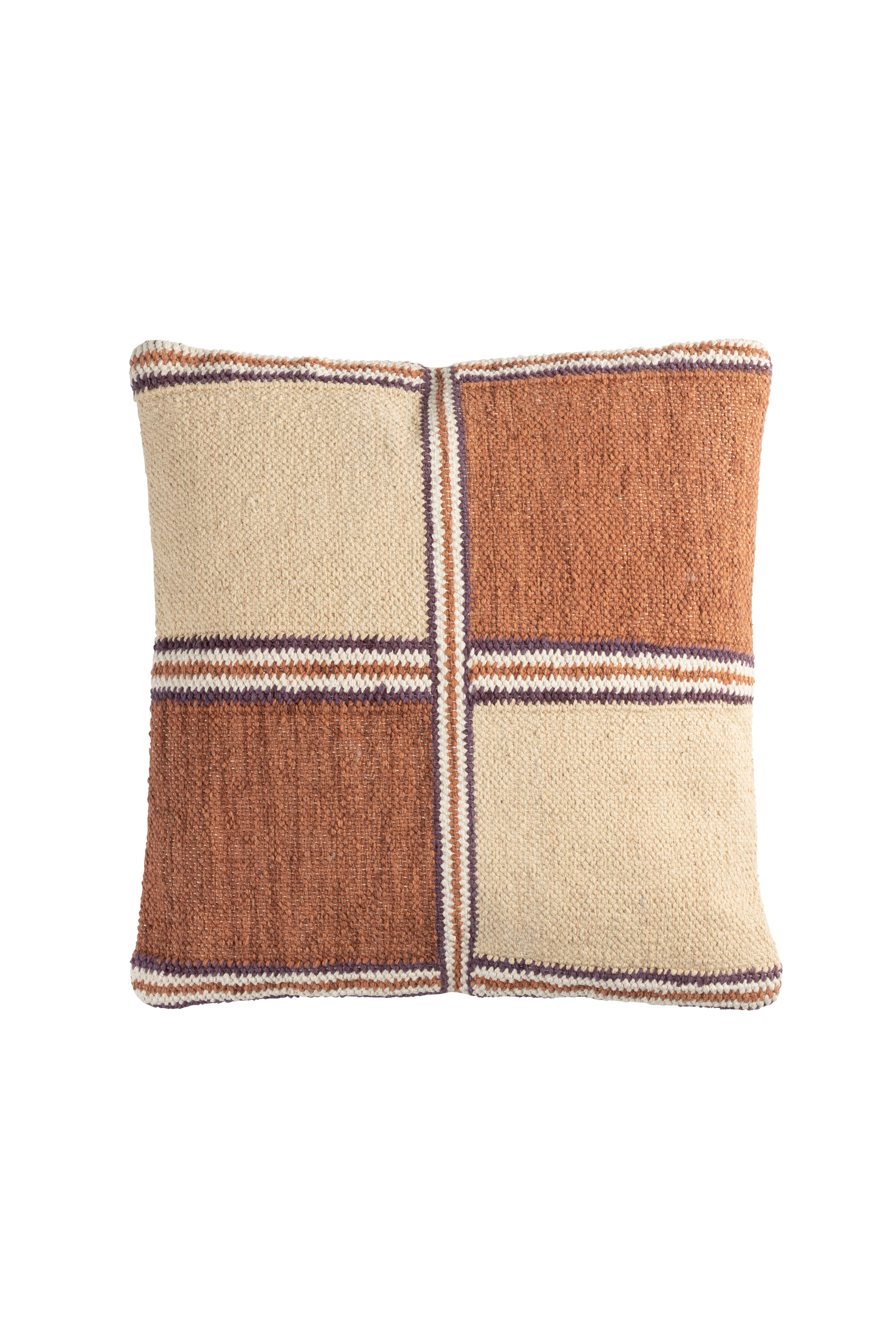 Cushion Gambit 45x45