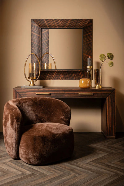 Fauteuil Aphrodite donkerbruin met bont by PTMD