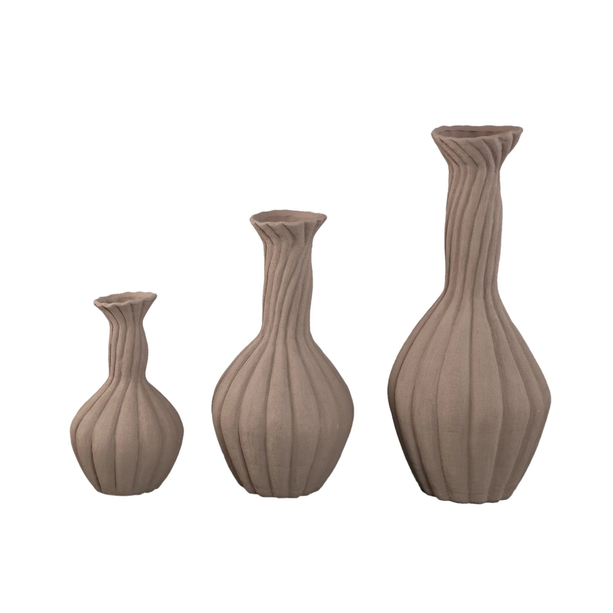 Lydia donkerbruine keramische vaas met spiraalribbels L by PTMD