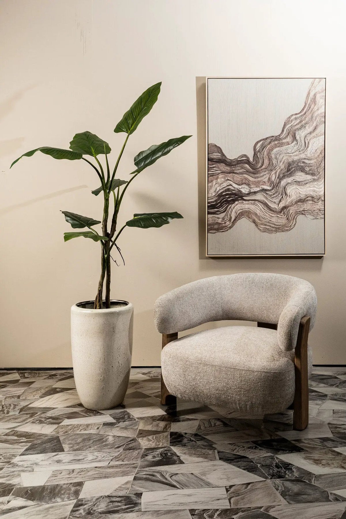 Grote groene Philodendron in zwarte pot, maat S, van PTMD, met levendige bladeren op een witte achtergrond