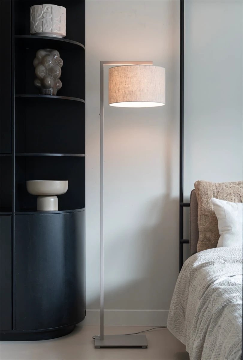 Vloerlamp Boston, zand met beige kap Ø32 x20xm by it's about RoMi