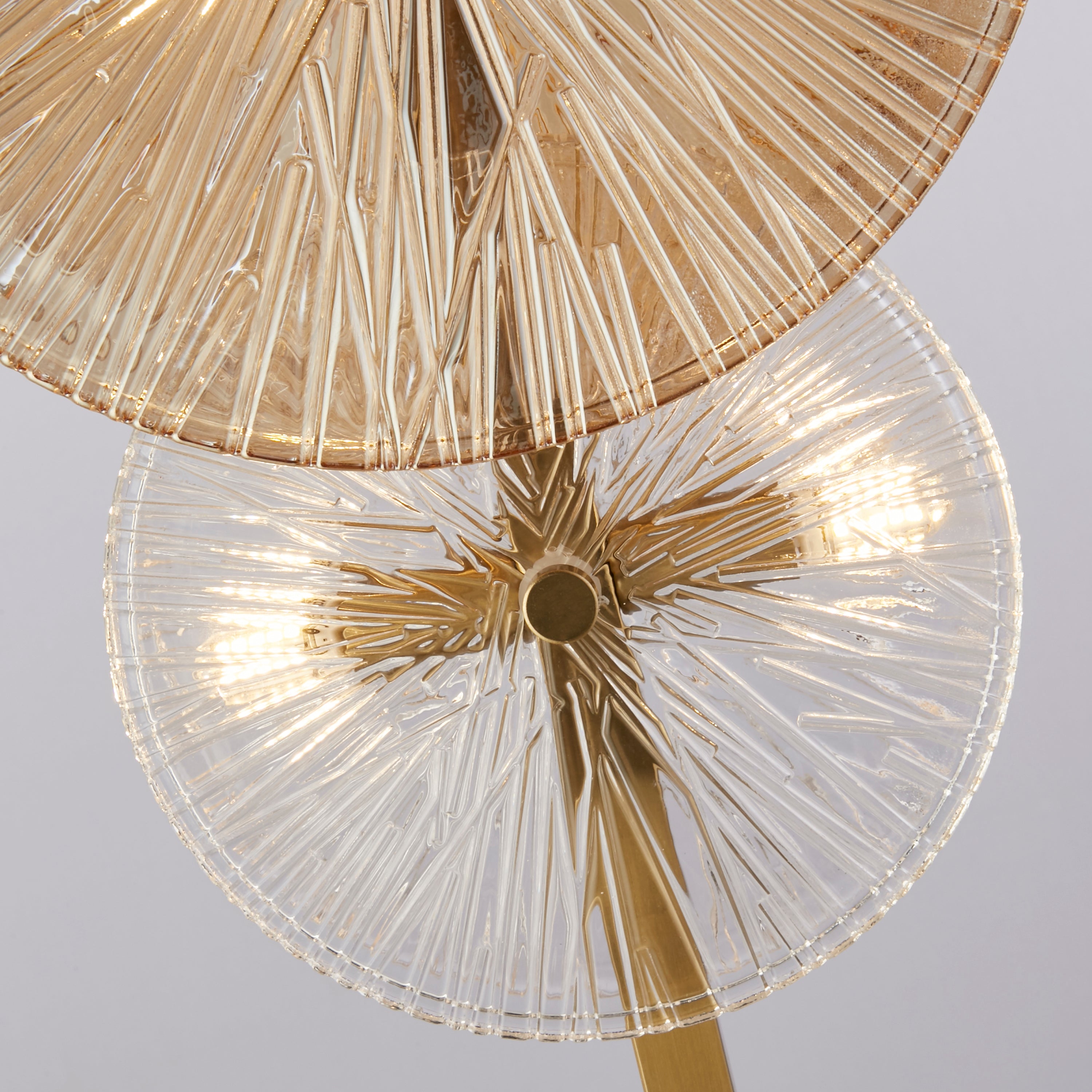 Wagon Wheel 6Lt Floor Lamp- Bronze Metal, Clear, Amber Glass