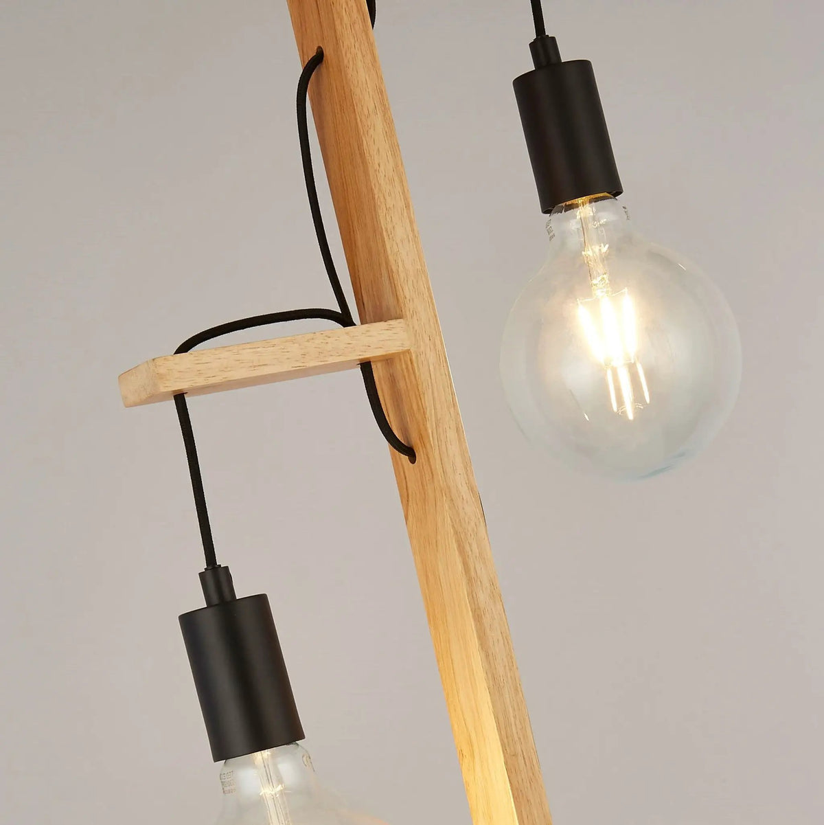 Vloerlamp Woody 2-lichts - Natural Wood and Black by Searchlight