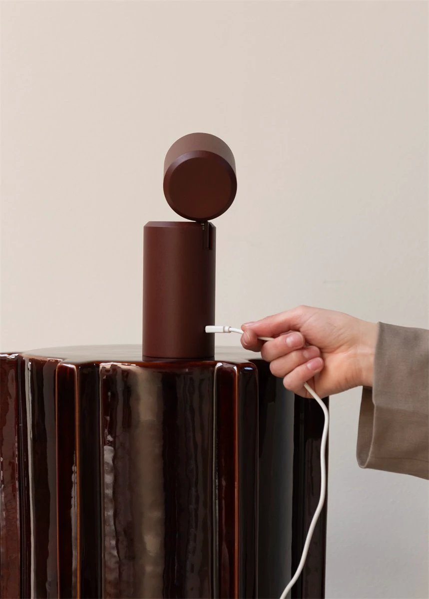 Wandlamp/Tafellamp Milan oplaadbaar, burgundy by it's about RoMi
