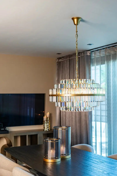 Lichte kroonluchter Desire - Medium van Richmond Interiors met meerdere glazen bollen en metalen frame, hangend aan een plafond.
