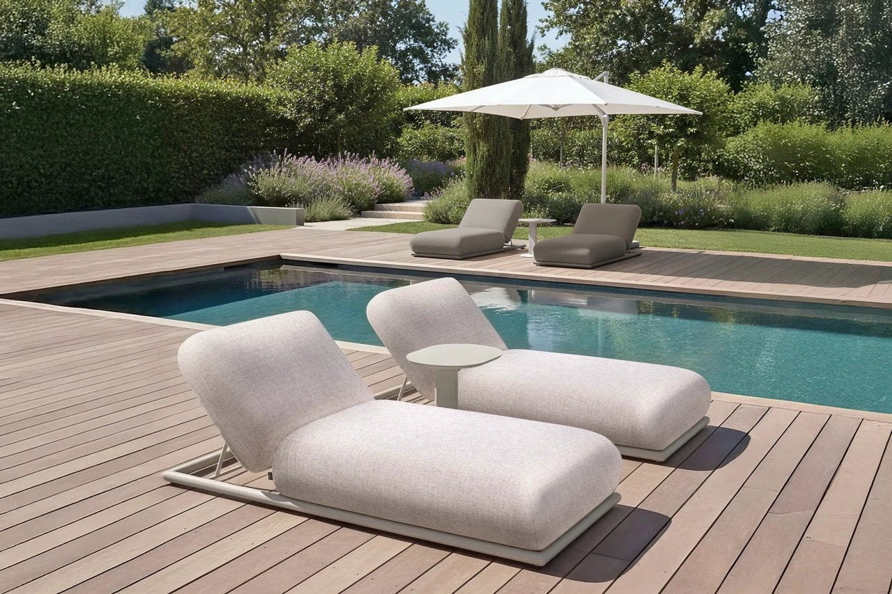 Tuinligbed Sullivan beige alpine by Richmond Interiors