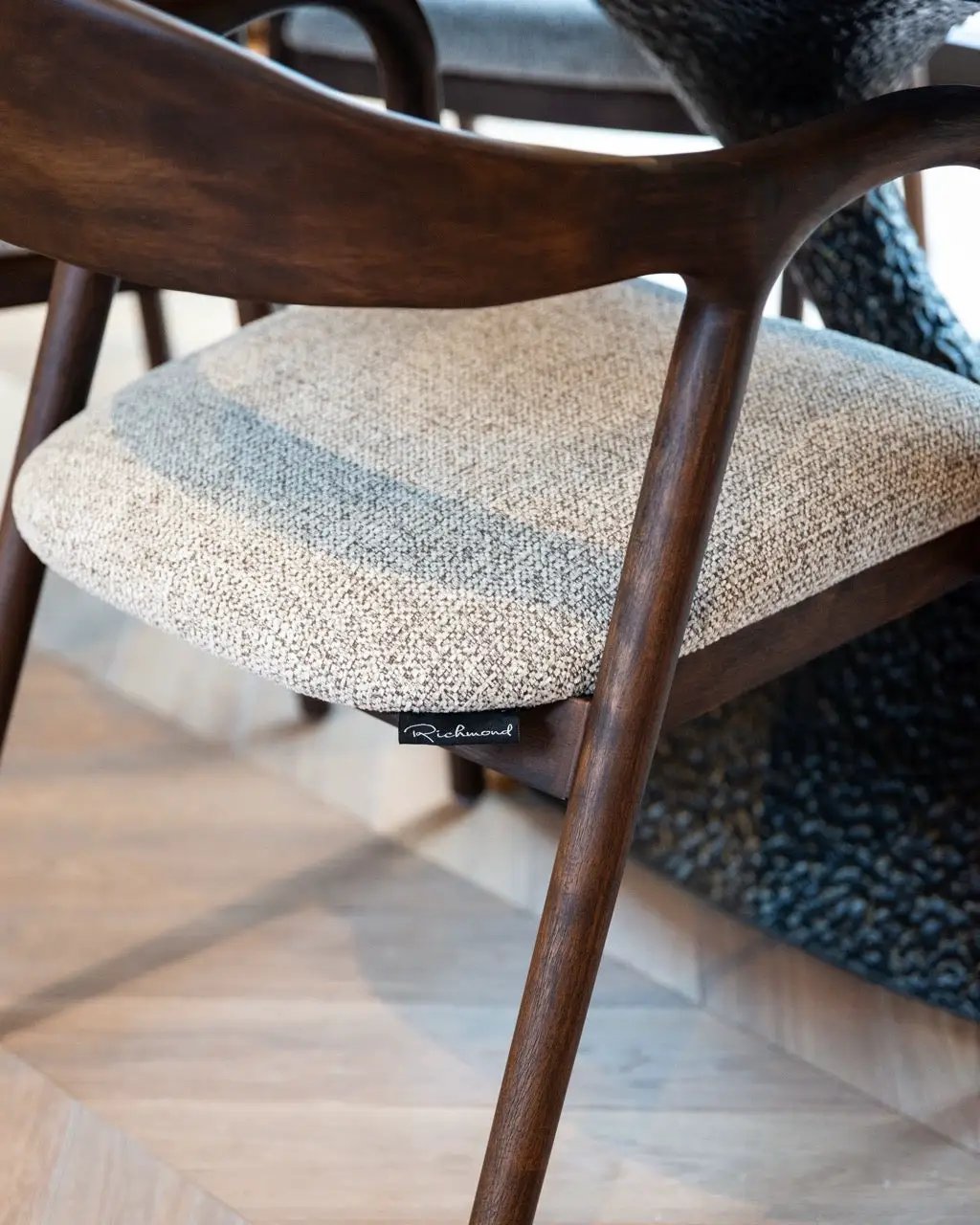 Eetkamerstoel Mihara Mocca Fancy vlamvertragend by Richmond Interiors