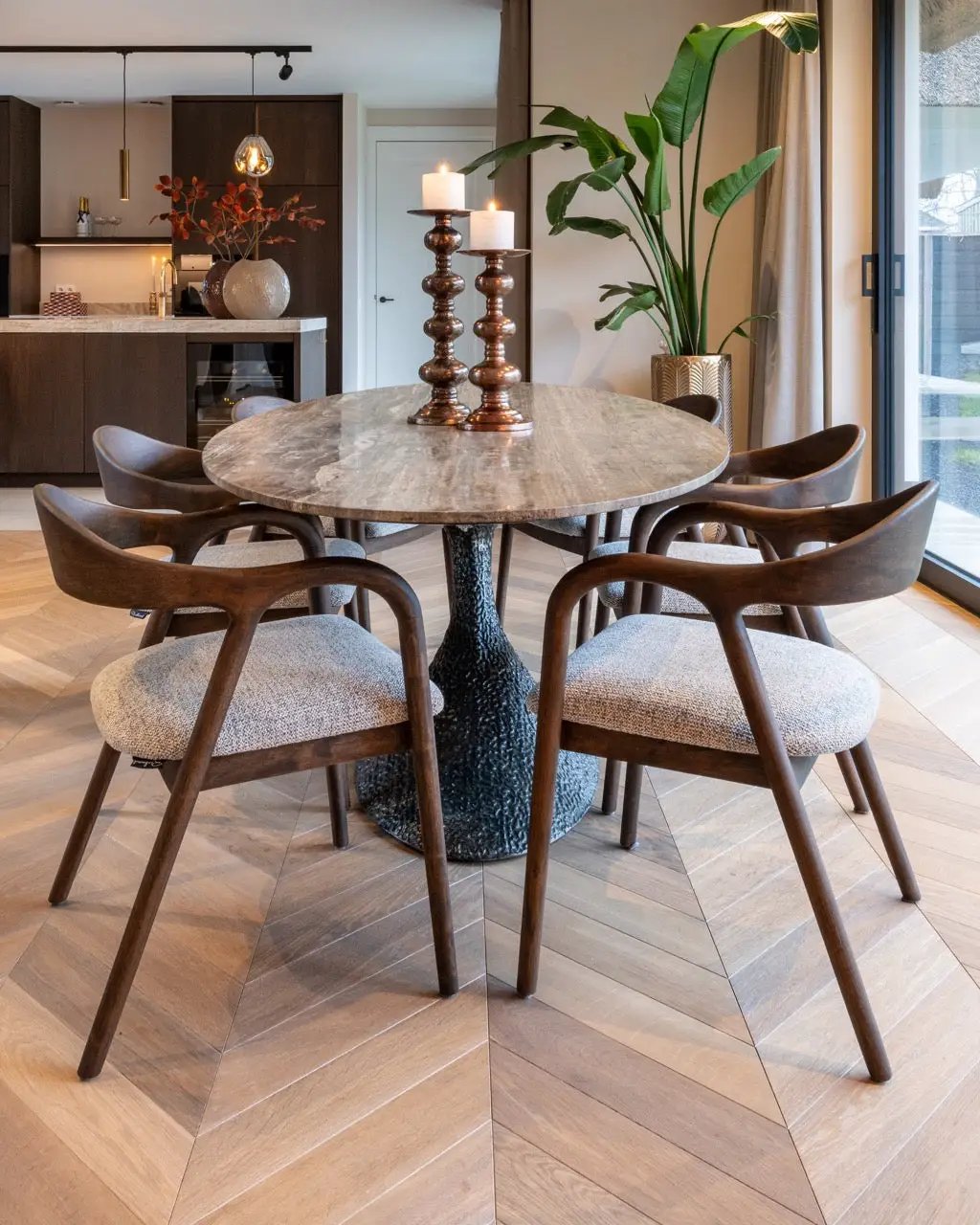 Eetkamerstoel Mihara Mocca Fancy vlamvertragend by Richmond Interiors