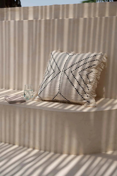 Kussenhoes De Tribal - naturel-zwart - 50x50cm by Bazar Bizar Antwerp