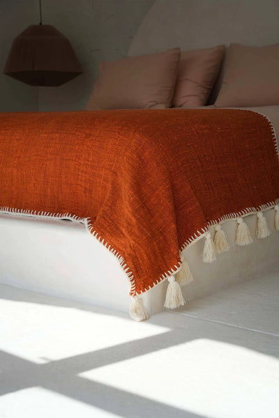 The Stitch bedsprei - terracotta - 246x126cm by Bazar Bizar Antwerp