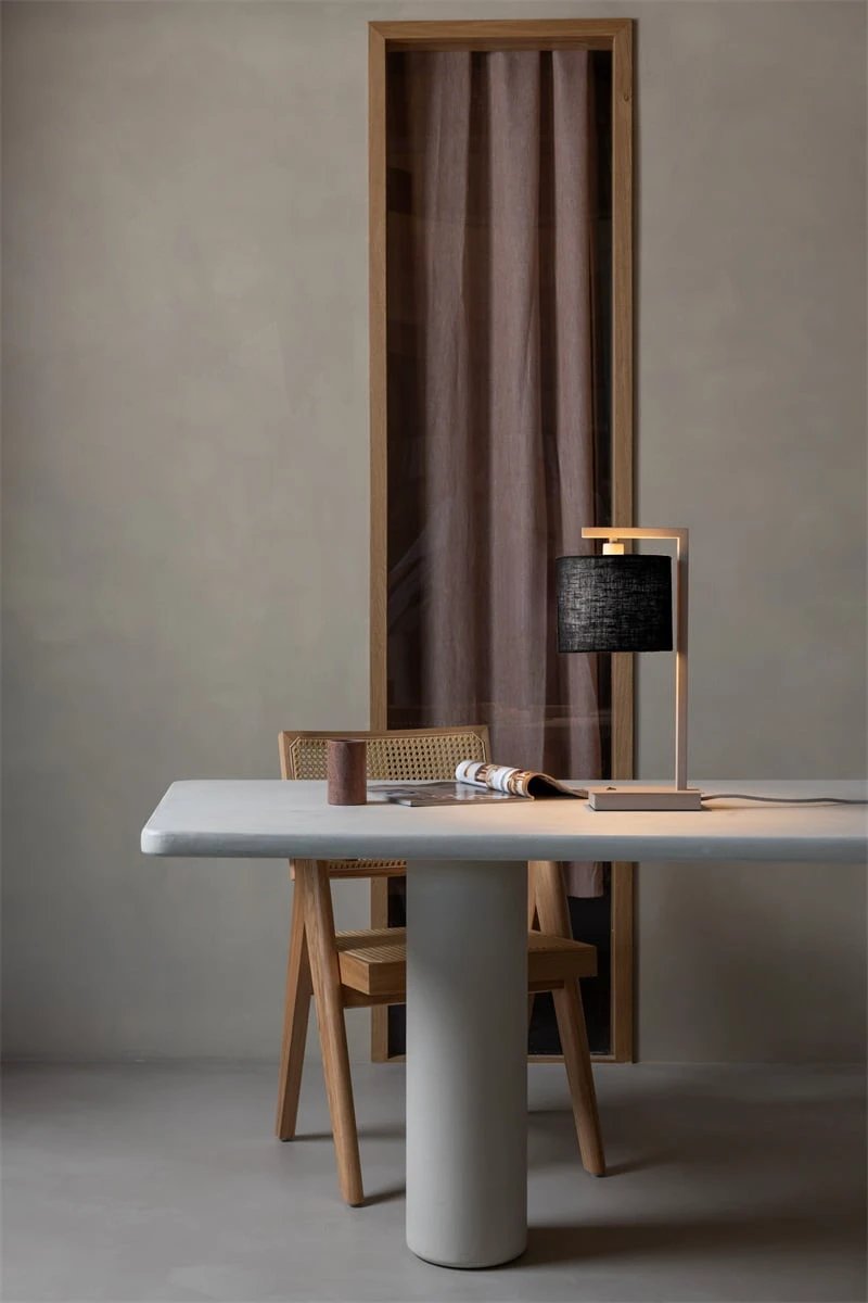 Tafellamp Boston zand met zwarte kap Ø18 x 15cm by it's about RoMi