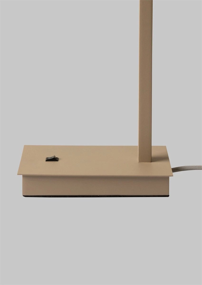 Tafellamp Boston zand met zwarte kap Ø18 x 15cm by it's about RoMi