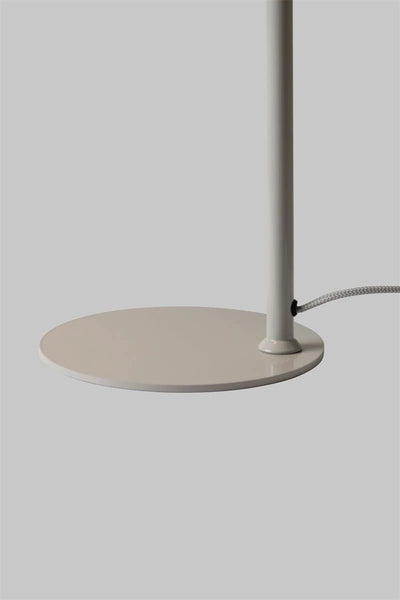 Tafellamp Stavanger, licht grijs by it's about RoMi