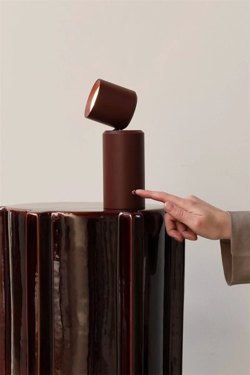 Wandlamp/Tafellamp Milan oplaadbaar, burgundy by it's about RoMi