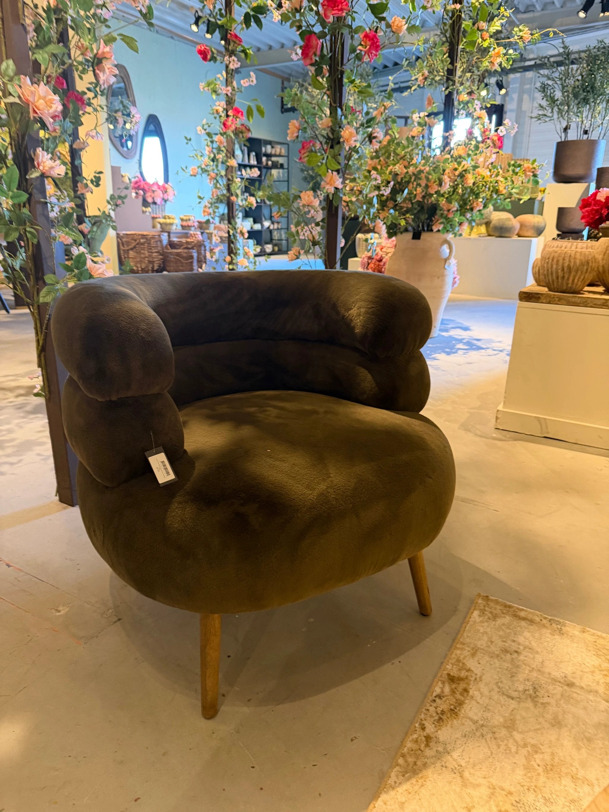 Fauteuil Nelly donkerbruin met bont by PTMD