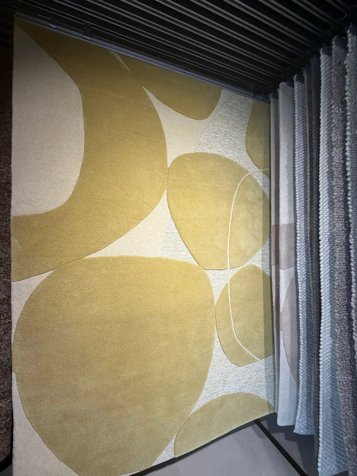 Bolsena Lago Grey 170x230 by Brinker Carpets