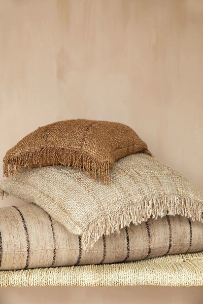 De Oh My Gee Kussenhoes - Beige Black - 35x100 by Bazar Bizar Antwerp
