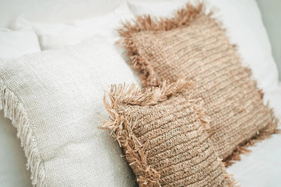 De Oh My Gee Kussenhoes - Crème - 60x60 by Bazar Bizar Antwerp