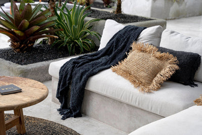 De S'il vous Plaid - Marinezwart by Bazar Bizar Antwerp