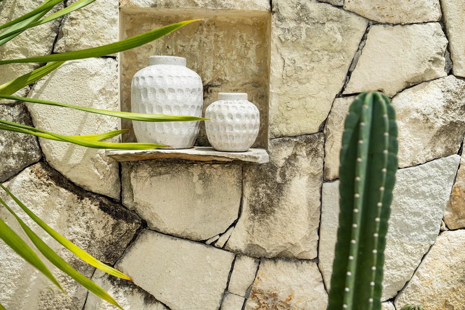 De Trendy Vaas - Beton Large by Bazar Bizar Antwerp