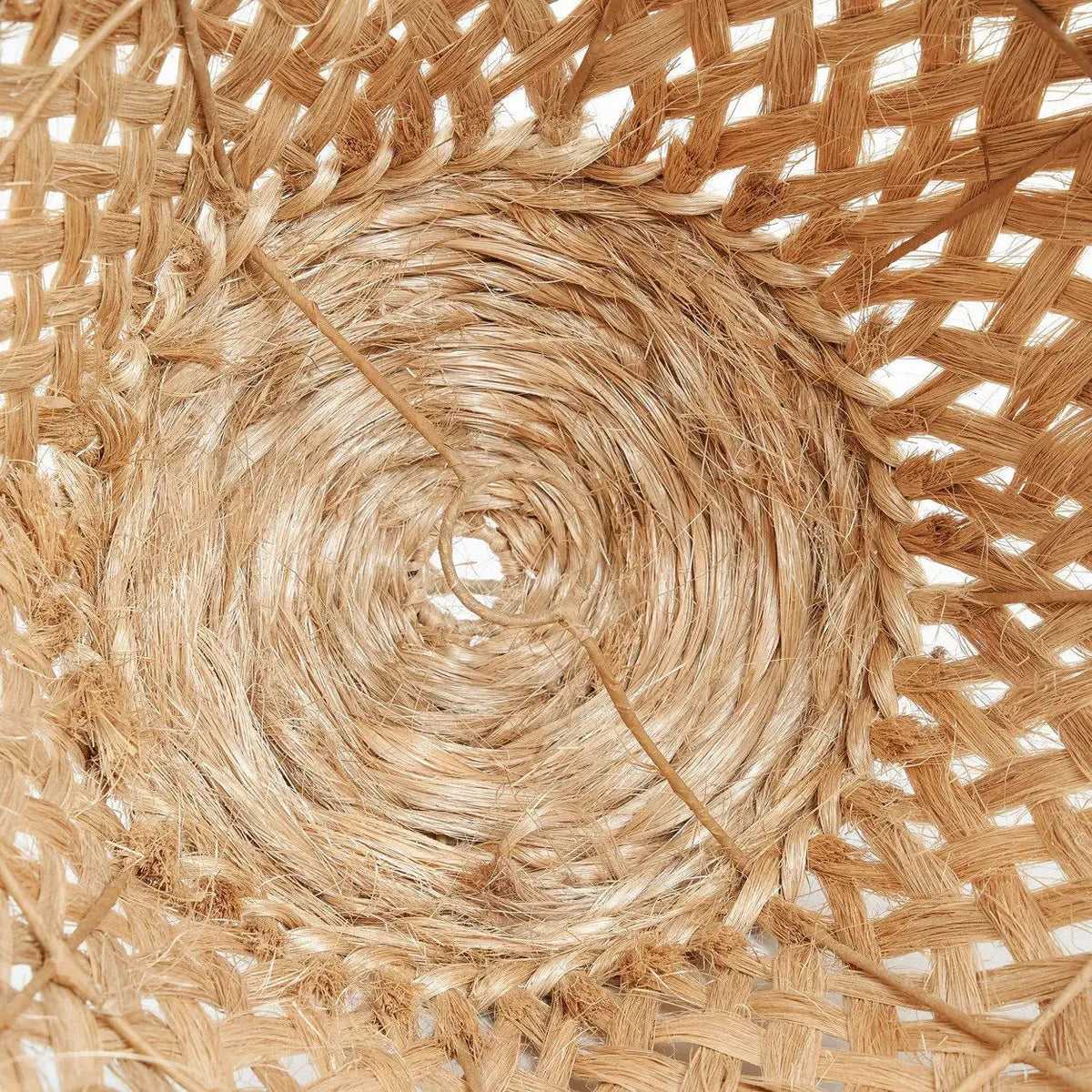 De Abaca-kwalhanger - naturel - L by Bazar Bizar Antwerp