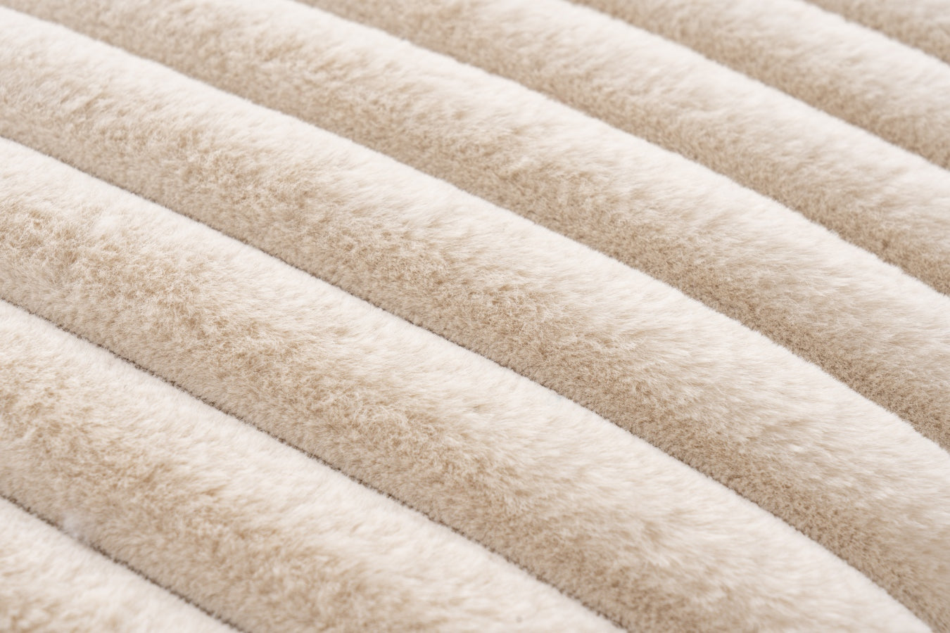 Kussen Plush 45x45 in 6 kleuren (set van 2)