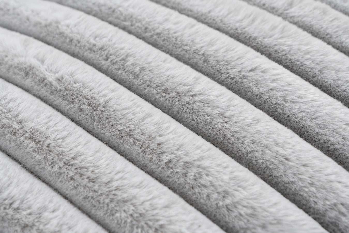 Kussen Plush 45x45 in 6 kleuren (set van 2)