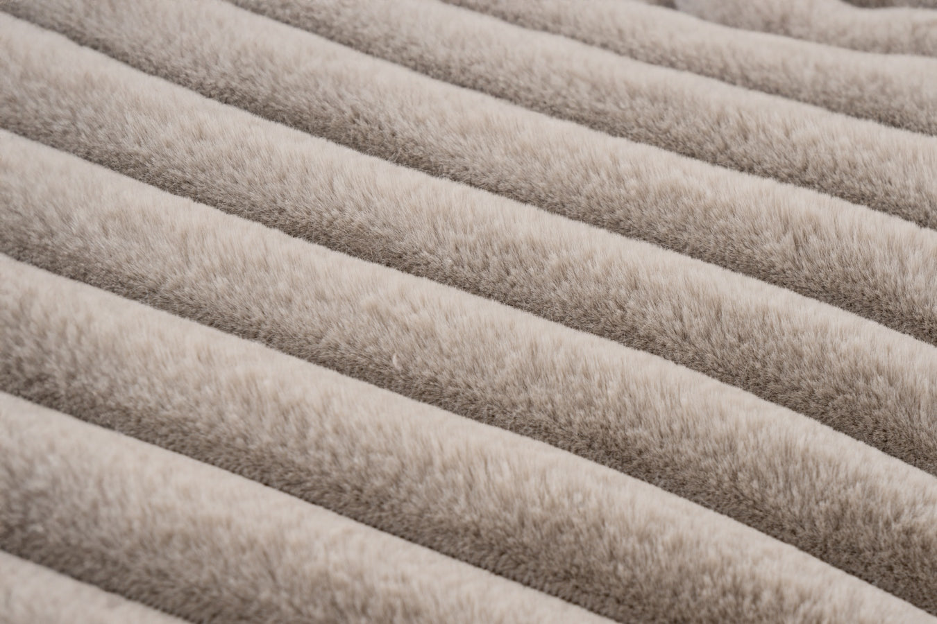 Kussen Plush 45x45 in 6 kleuren (set van 2)