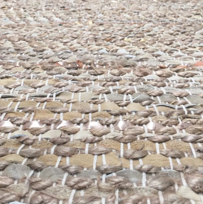 Vloerkleed recycled leer & jute - beige in 3 maten by Rocaflor