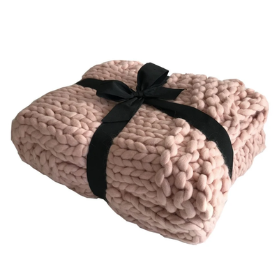 Plaid grof gebreid 100% wol blush pink by Rocaflor