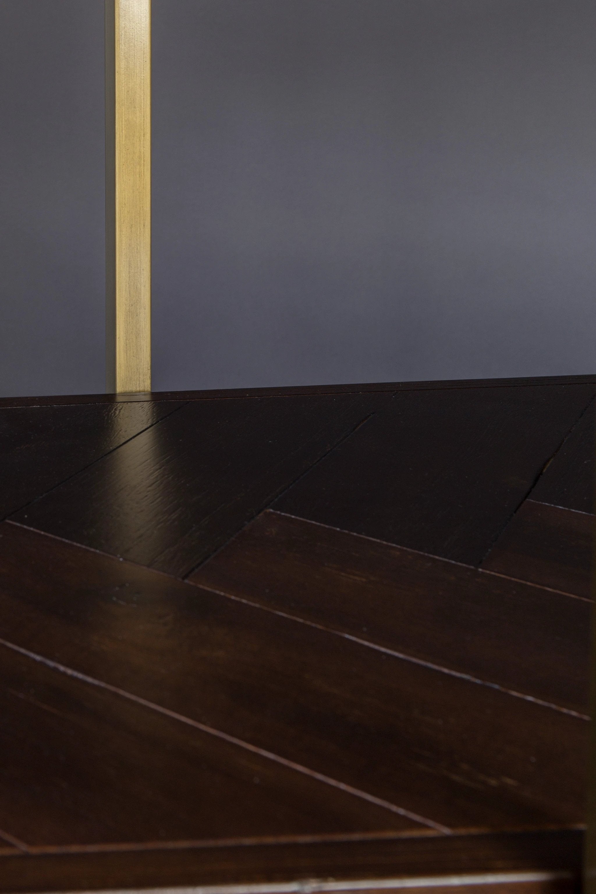 Wandkast Class by Dutchbone