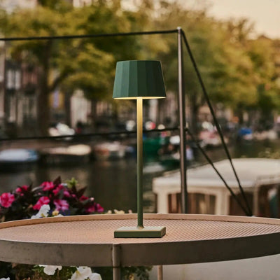 Tafellamp oplaadbaar Wouter salie groen by Tavellio - Amsterdam