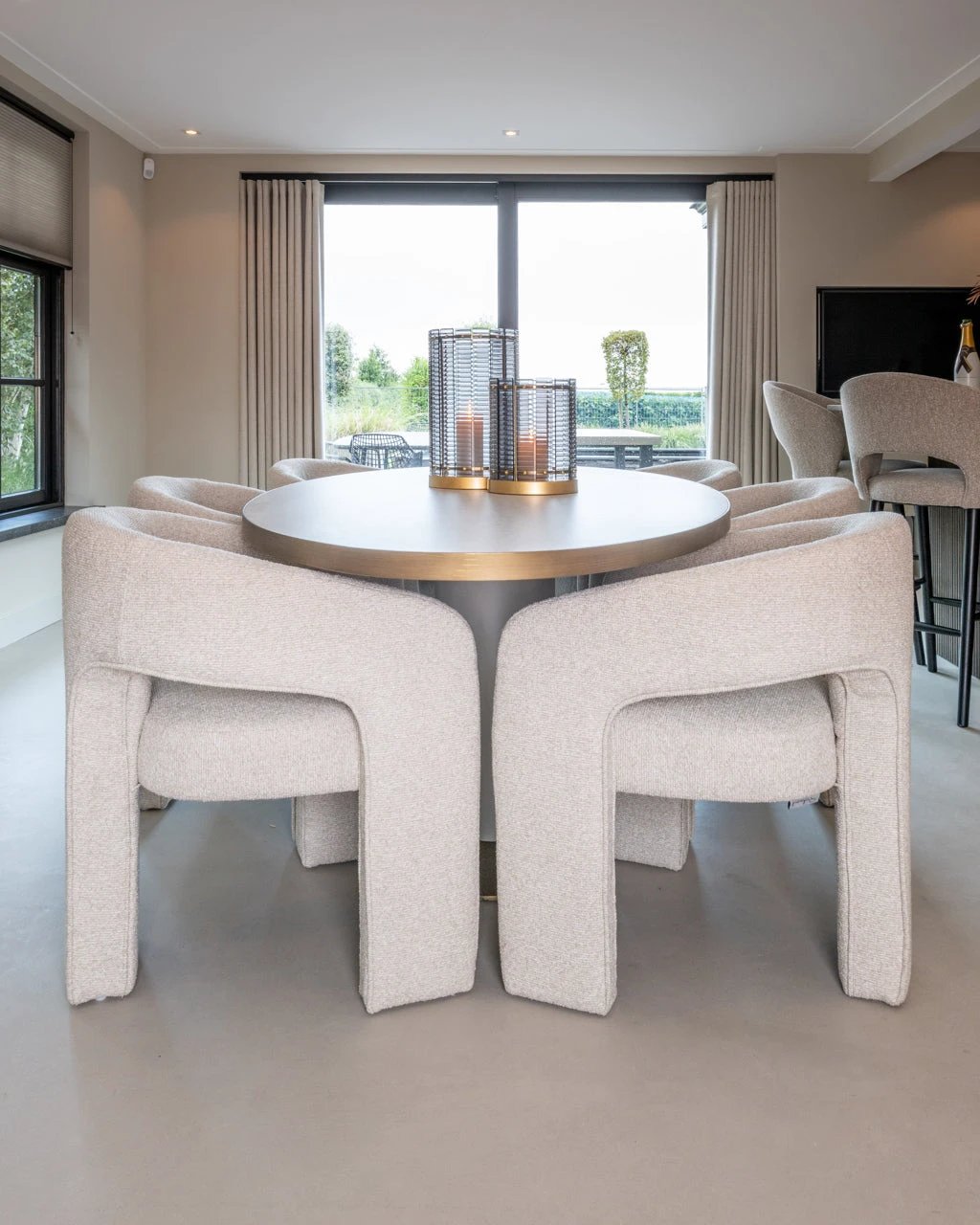 Stoel Belle biscotti brandvertragend by Richmond Interiors