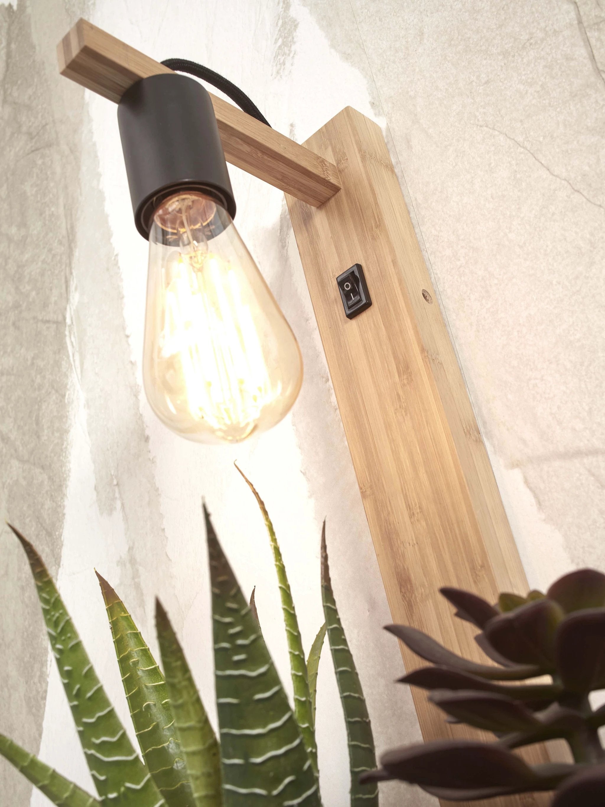Wandlamp Flores - Bamboe - 30x18x52cm by GOOD&MOJO